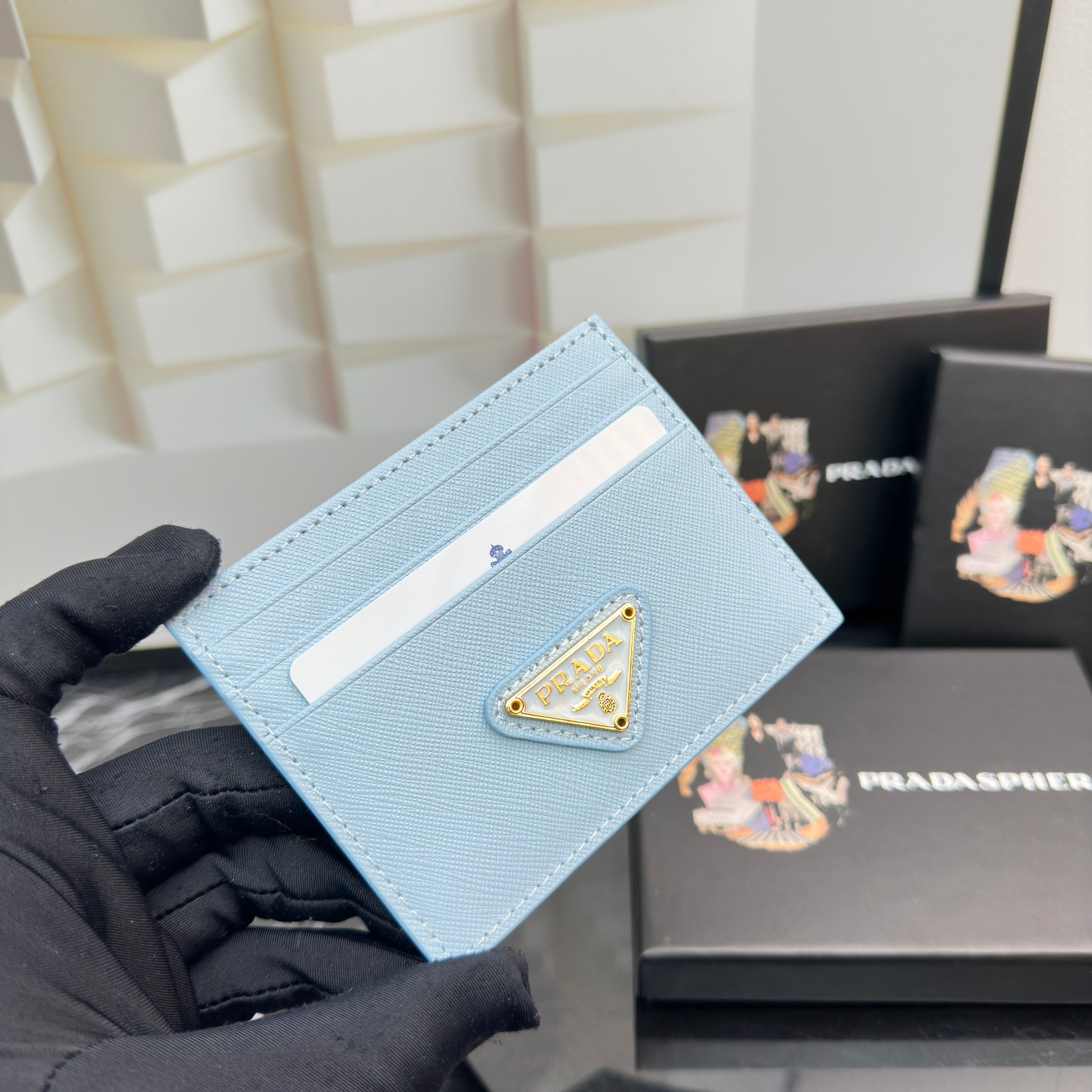 P-A Explosive leather card bag