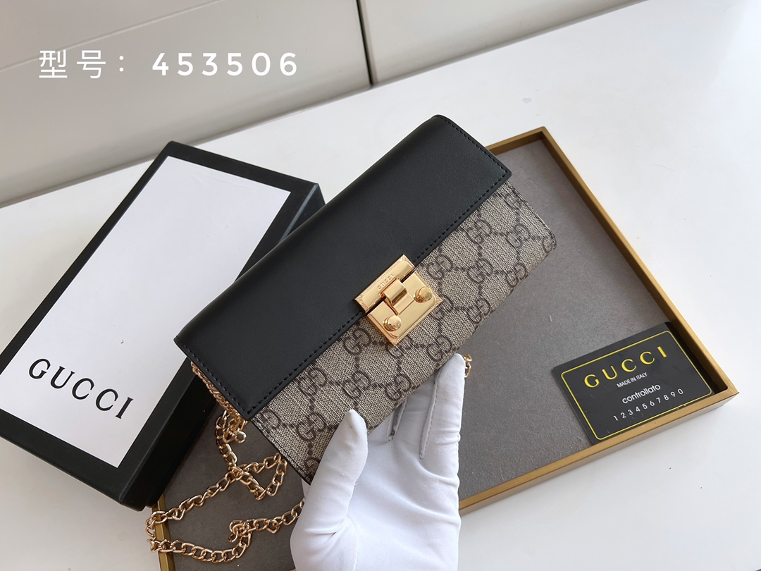 G-G Jackie1961 series chain bag adopts GG Supreme advanced artificial canvas.