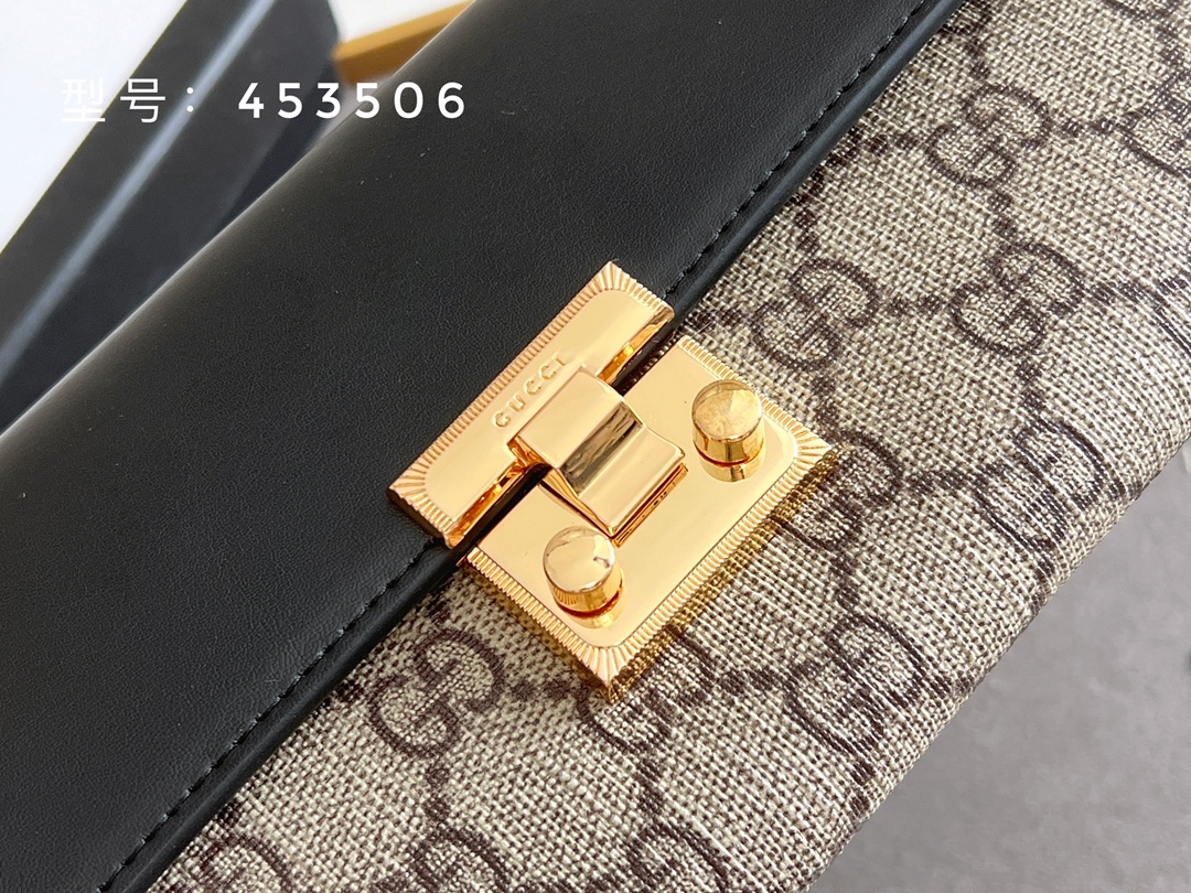 G-G Jackie1961 series chain bag adopts GG Supreme advanced artificial canvas.