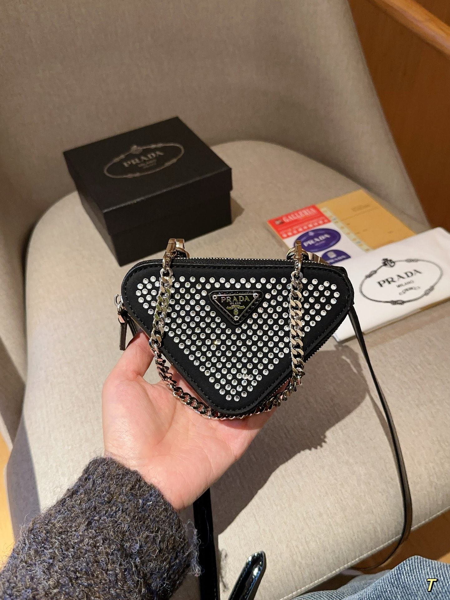 P-A Hot drilling mini triangle bag