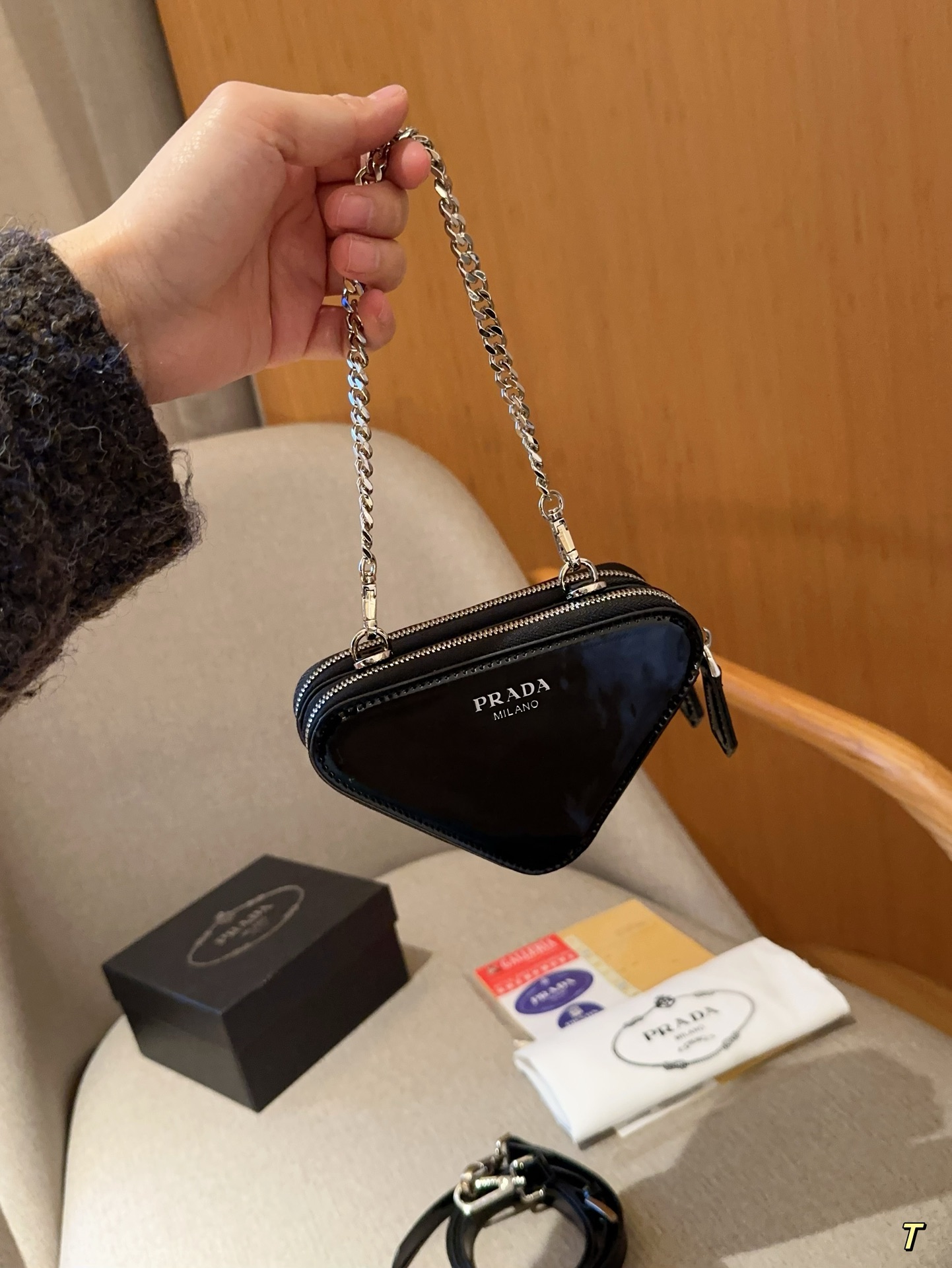 P-A Hot drilling mini triangle bag