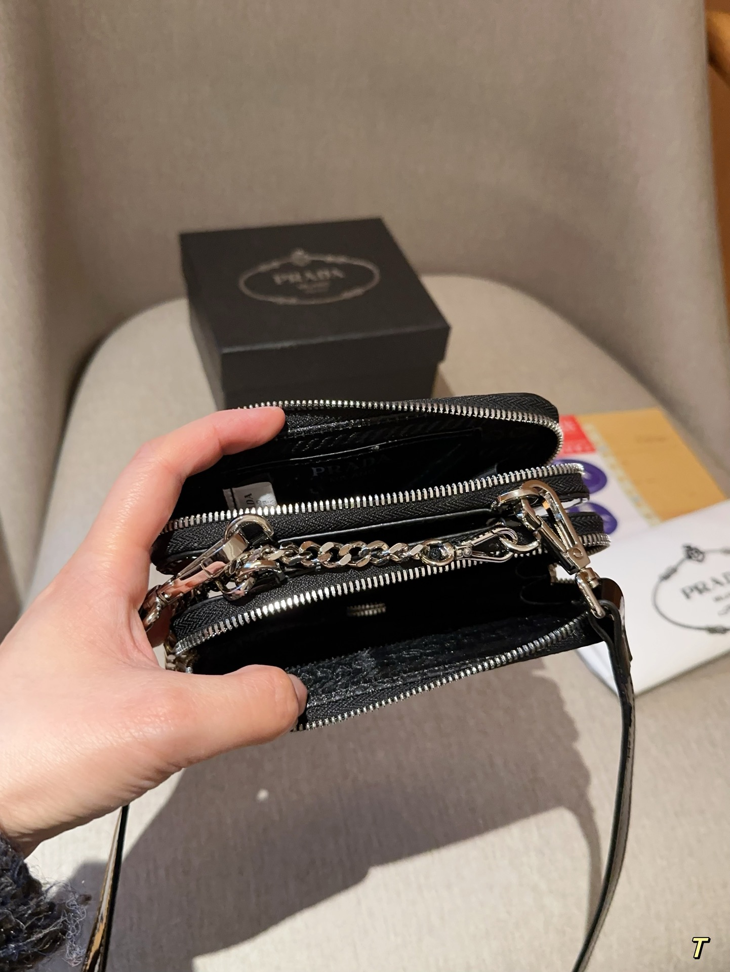 P-A Hot drilling mini triangle bag