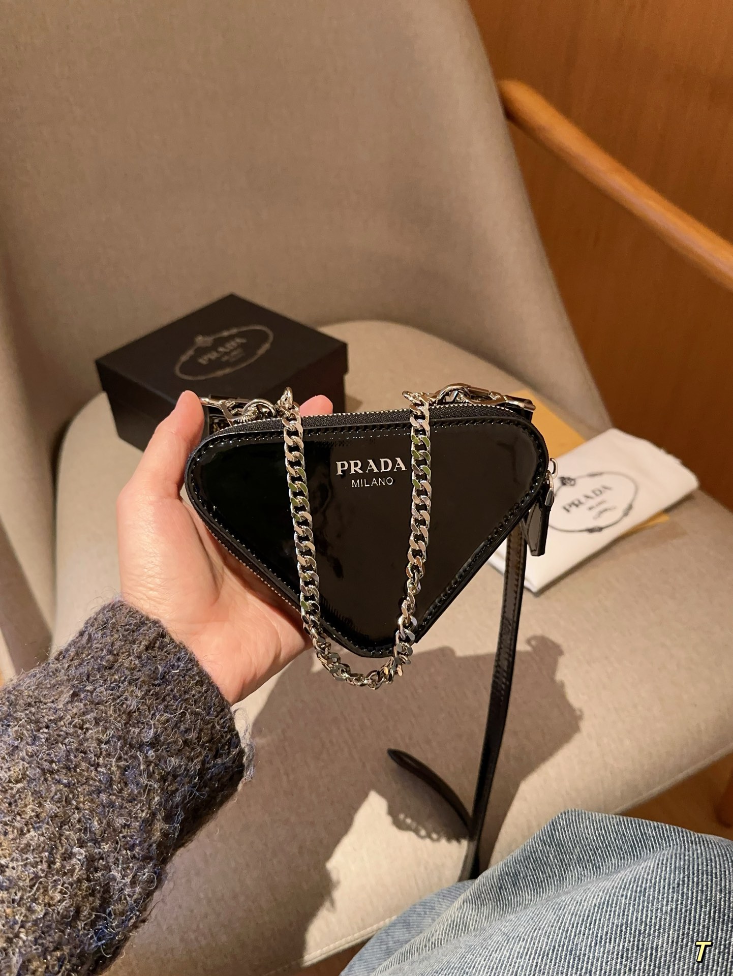 P-A Hot drilling mini triangle bag