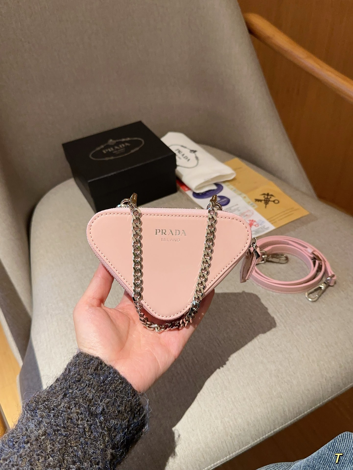 P-A Hot drilling mini triangle bag