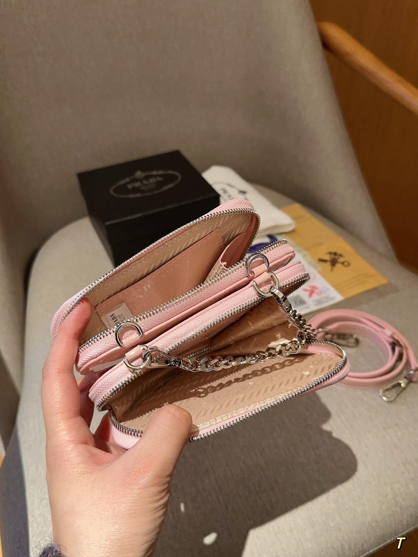 P-A Hot drilling mini triangle bag