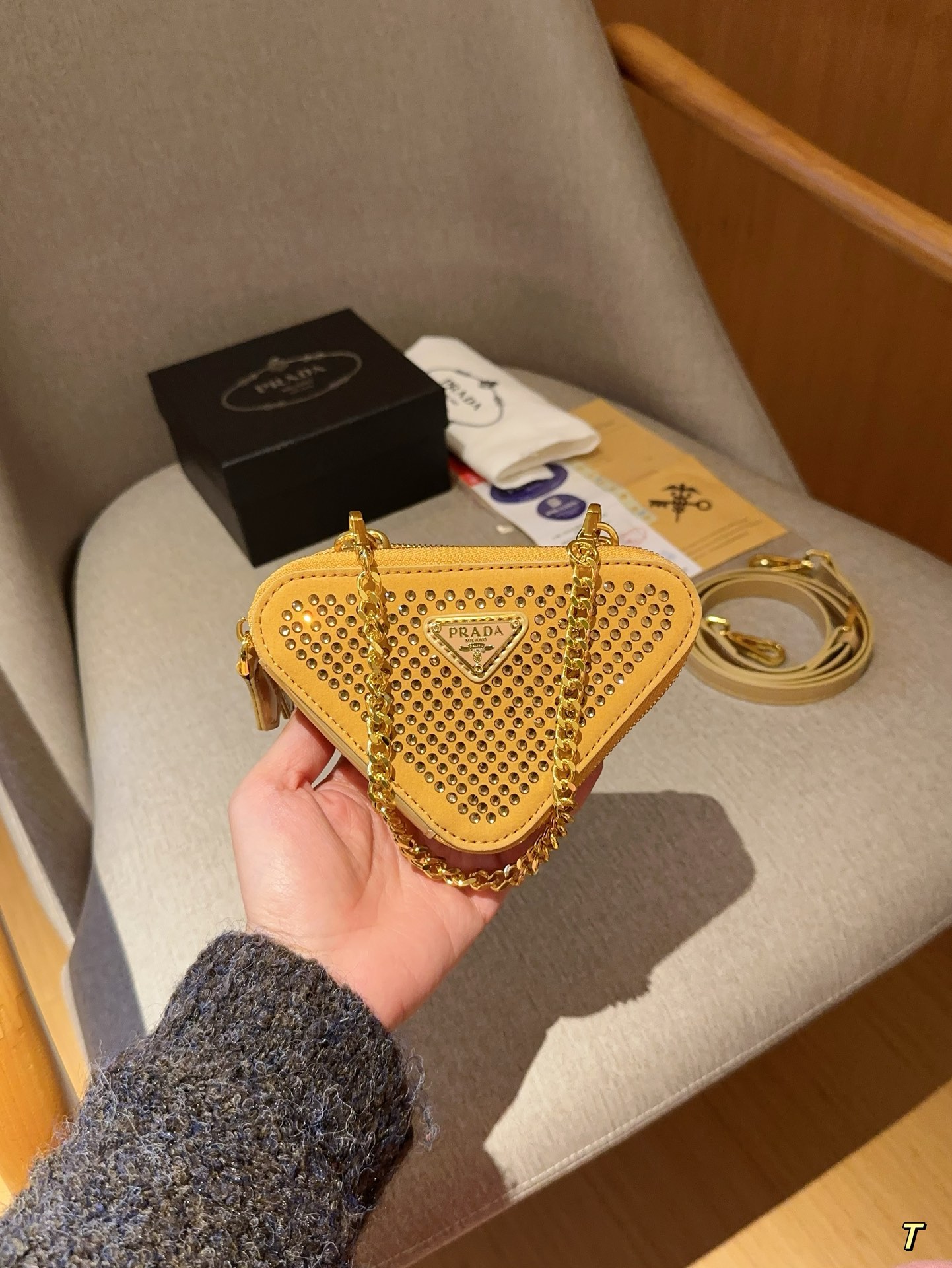 P-A Hot drilling mini triangle bag