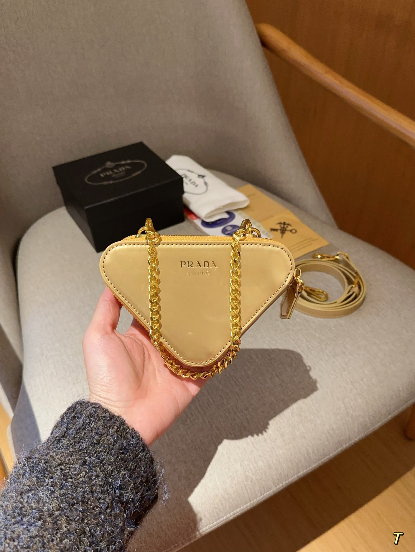 P-A Hot drilling mini triangle bag