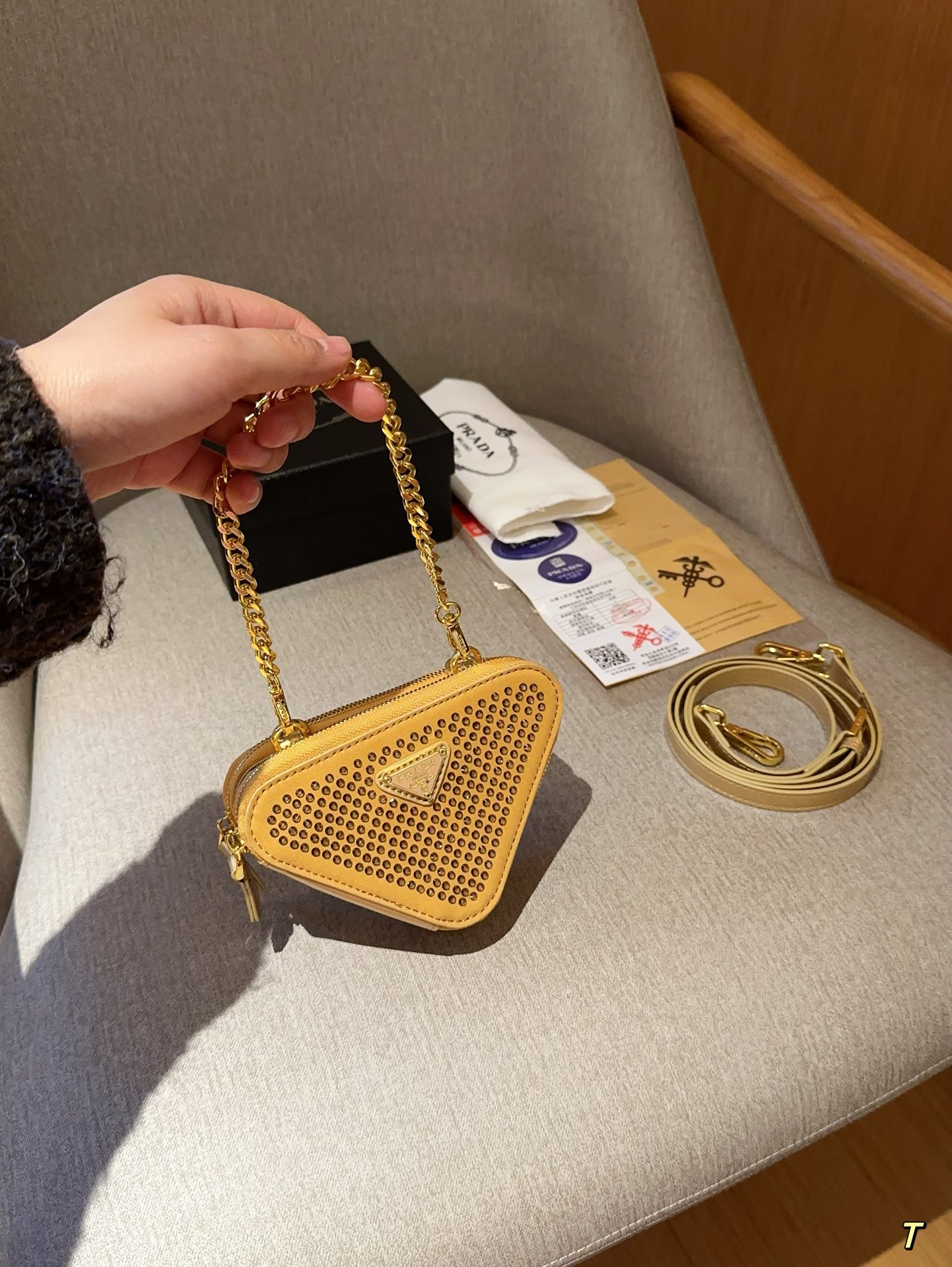 P-A Hot drilling mini triangle bag