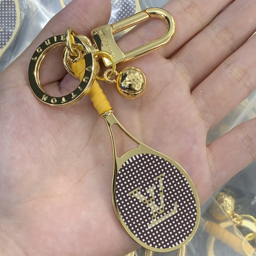 L-V New key chain