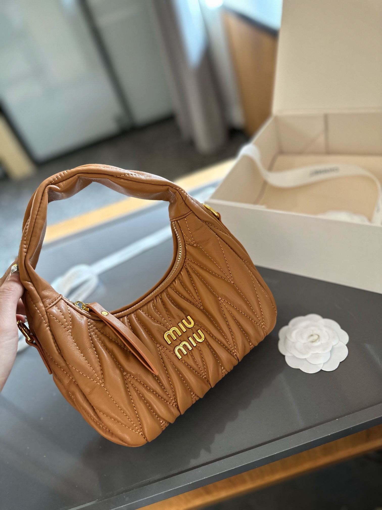 MIU Handheld pleated bag hobo underarm bag