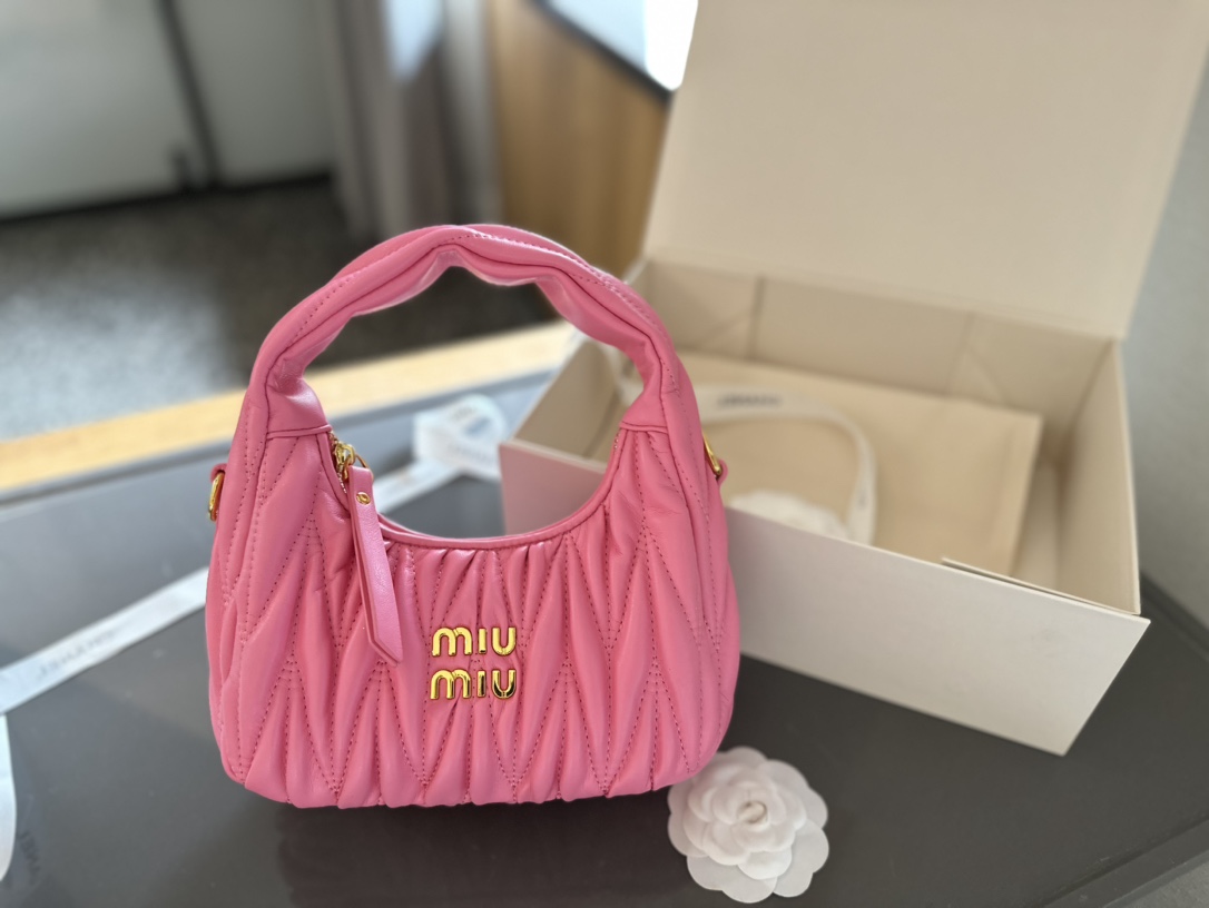 MIU Handheld pleated bag hobo underarm bag