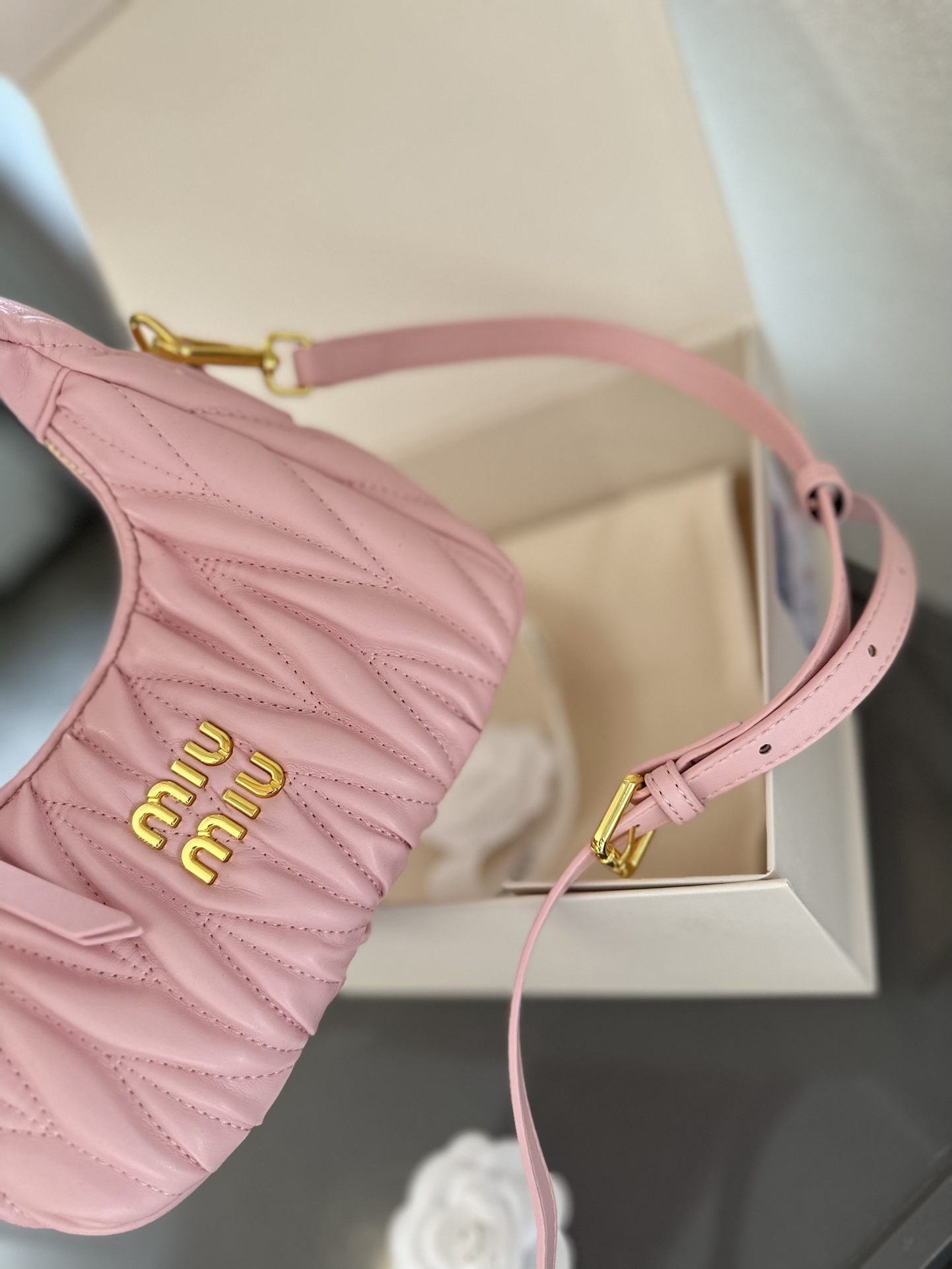 MIU Handheld pleated bag hobo underarm bag