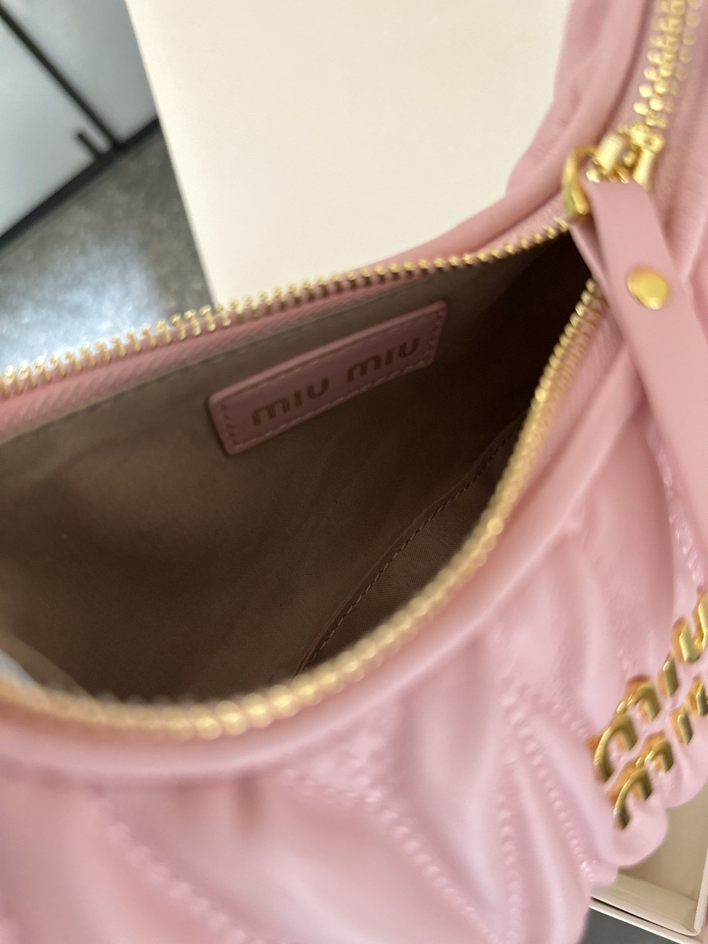 MIU Handheld pleated bag hobo underarm bag