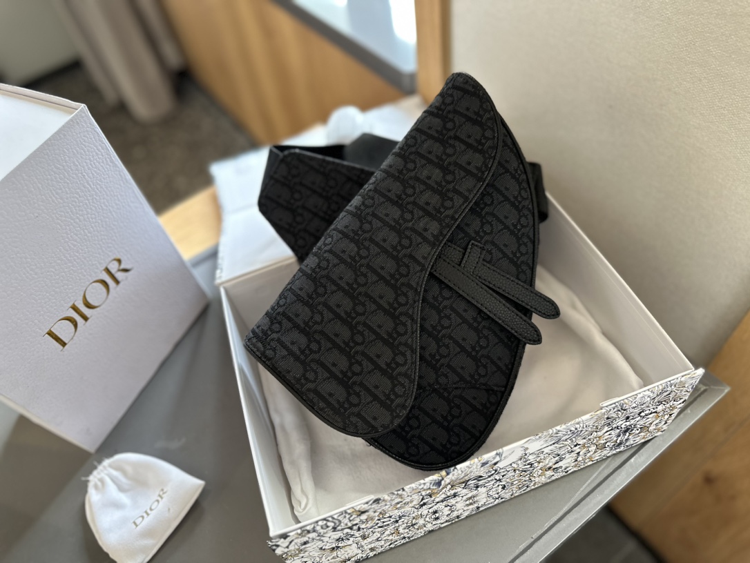 D-R Imported original canvas with poly urethane fabric.