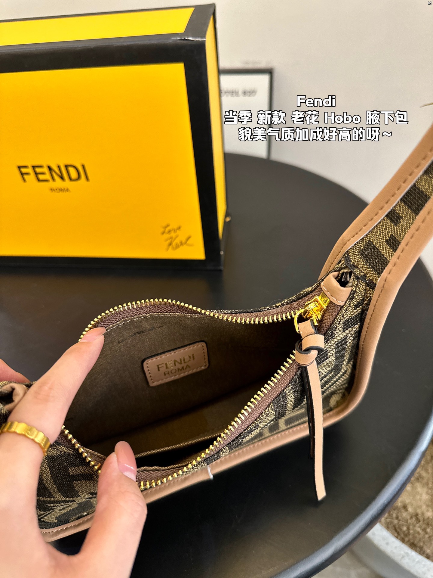 F-I Presbyopia hobo underarm bag