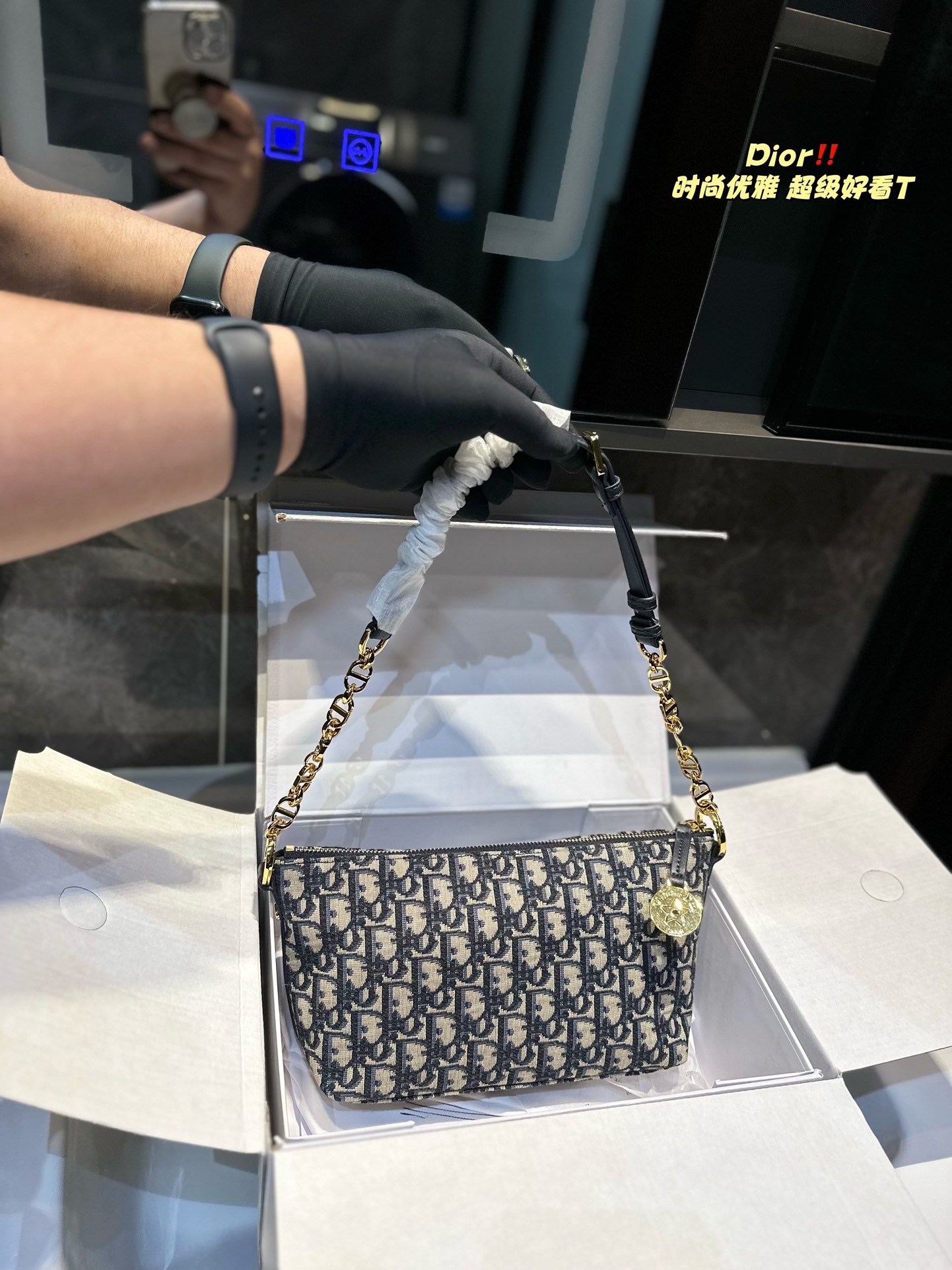 D-R New lunch box bag Bring your own shoulder strap, which is more convenient for daily use.