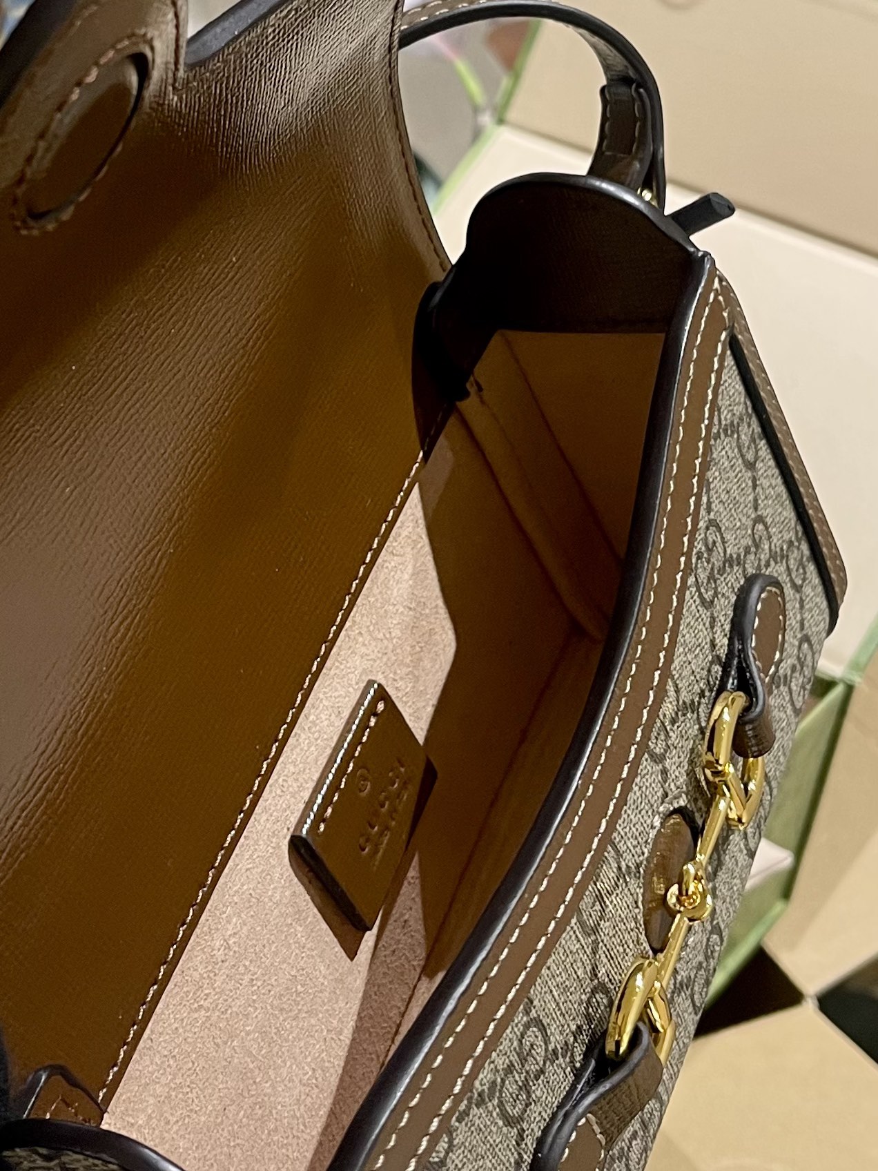 G-G New mobile phone bags and boxes suitable for men and women couples.