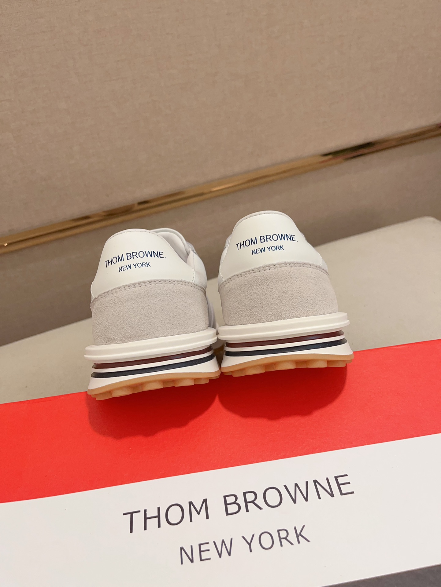 THOM BROWNE thom browne (New York) Tom exploded again.