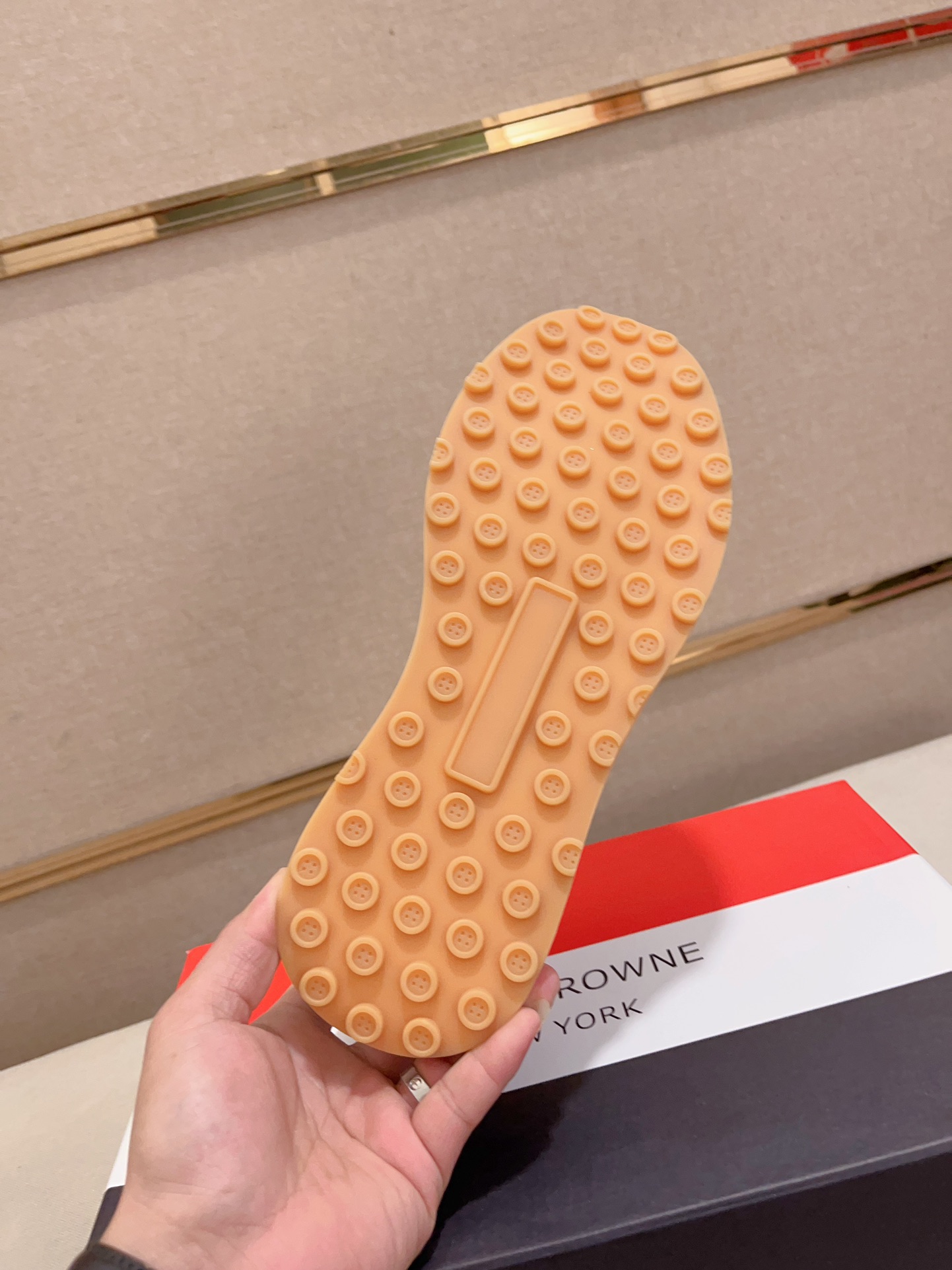 THOM BROWNE thom browne (New York) Tom exploded again.