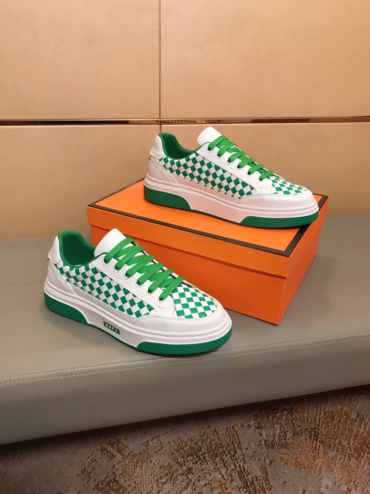 L-V New men's sports casual shoes [proud] explosions