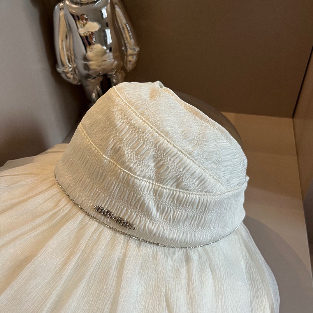MIU 2024 new sun visor, ladies' small and fresh sun visor with empty top, customized organza with a head circumference of 57cm.