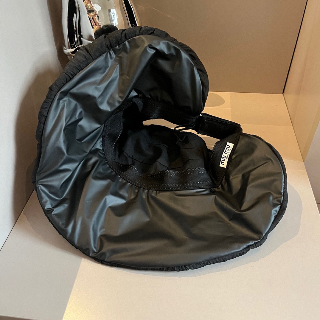 MIU 2024 new sun visor, ladies' small and fresh sun visor with empty top, customized organza with a head circumference of 57cm.