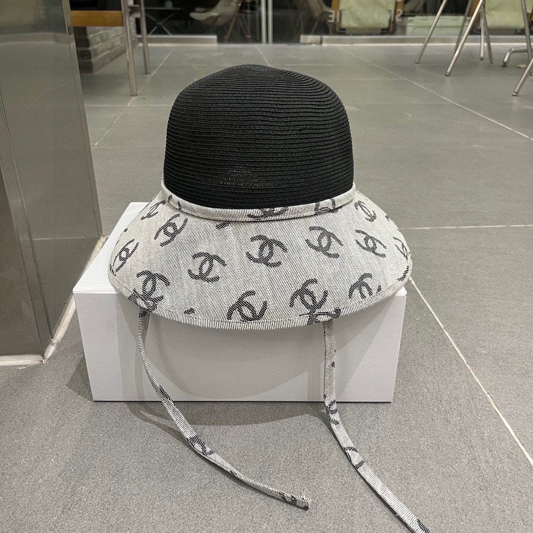 C-L Straw hat, haute couture, head circumference 57cm.