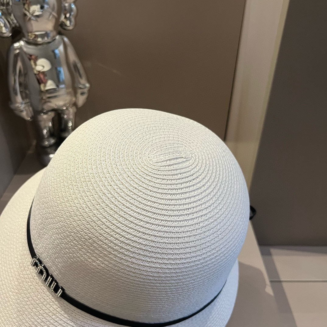 MIU 2024 new straw hat, ladies wind straw hat, head circumference 57cm.