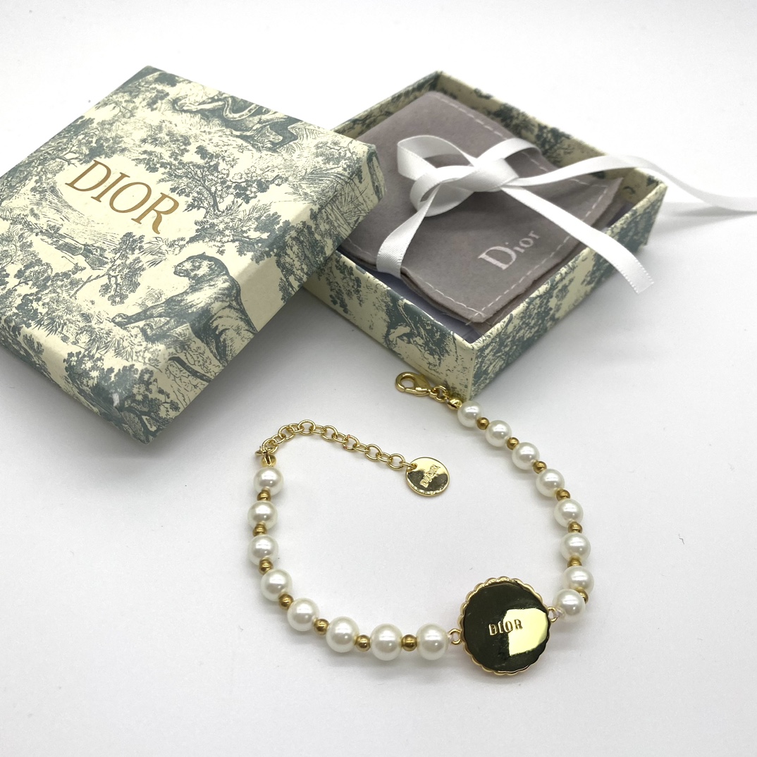 D-R New bracelet