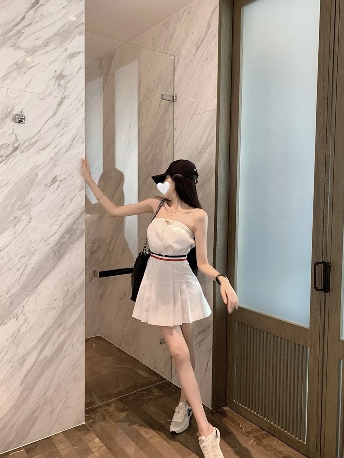 C-E Tennis wind tube top pleated dress