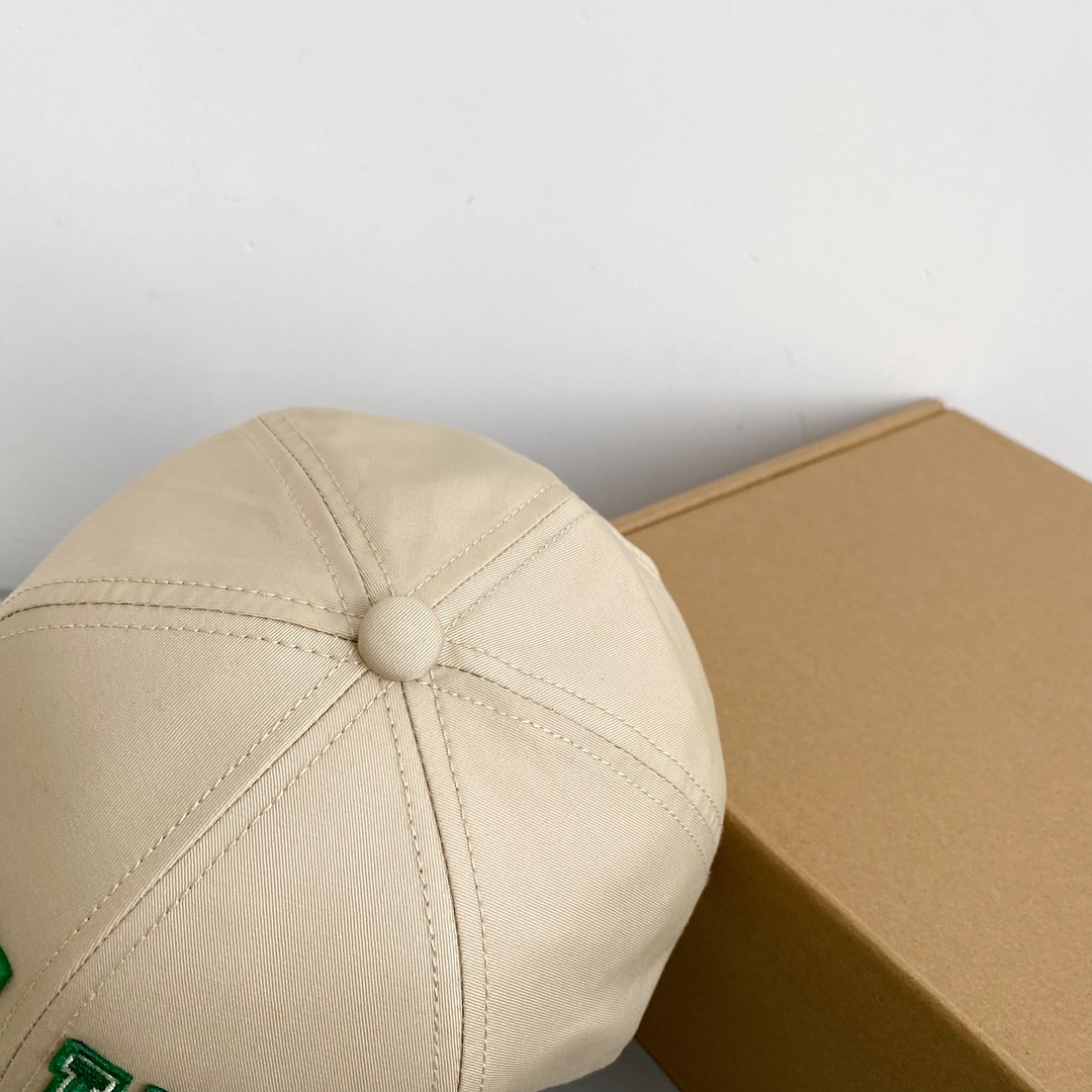 C-E New baseball cap Customized cotton fabric! ! Overall air permeability is very good.