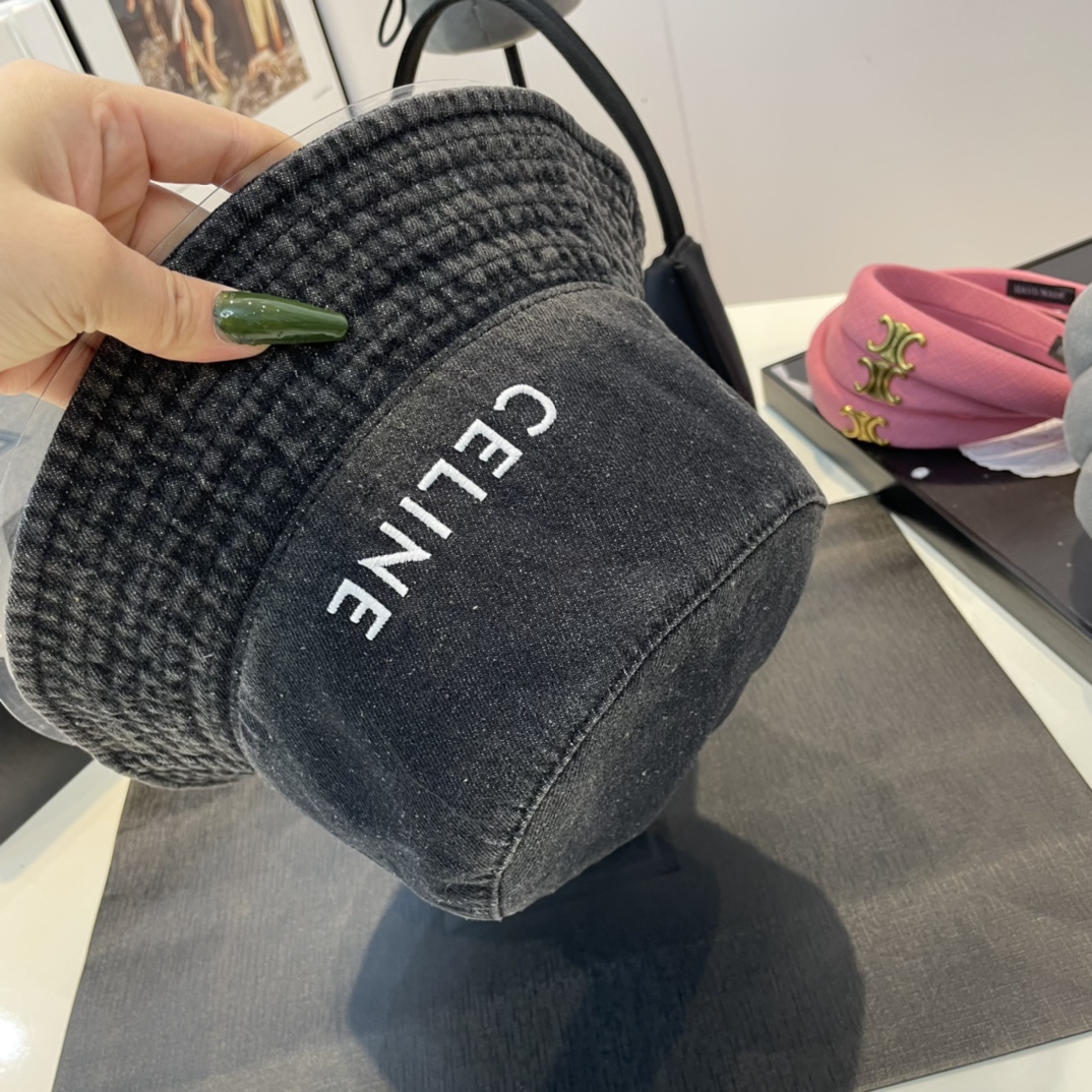 C-E The latest wash jeans fisherman