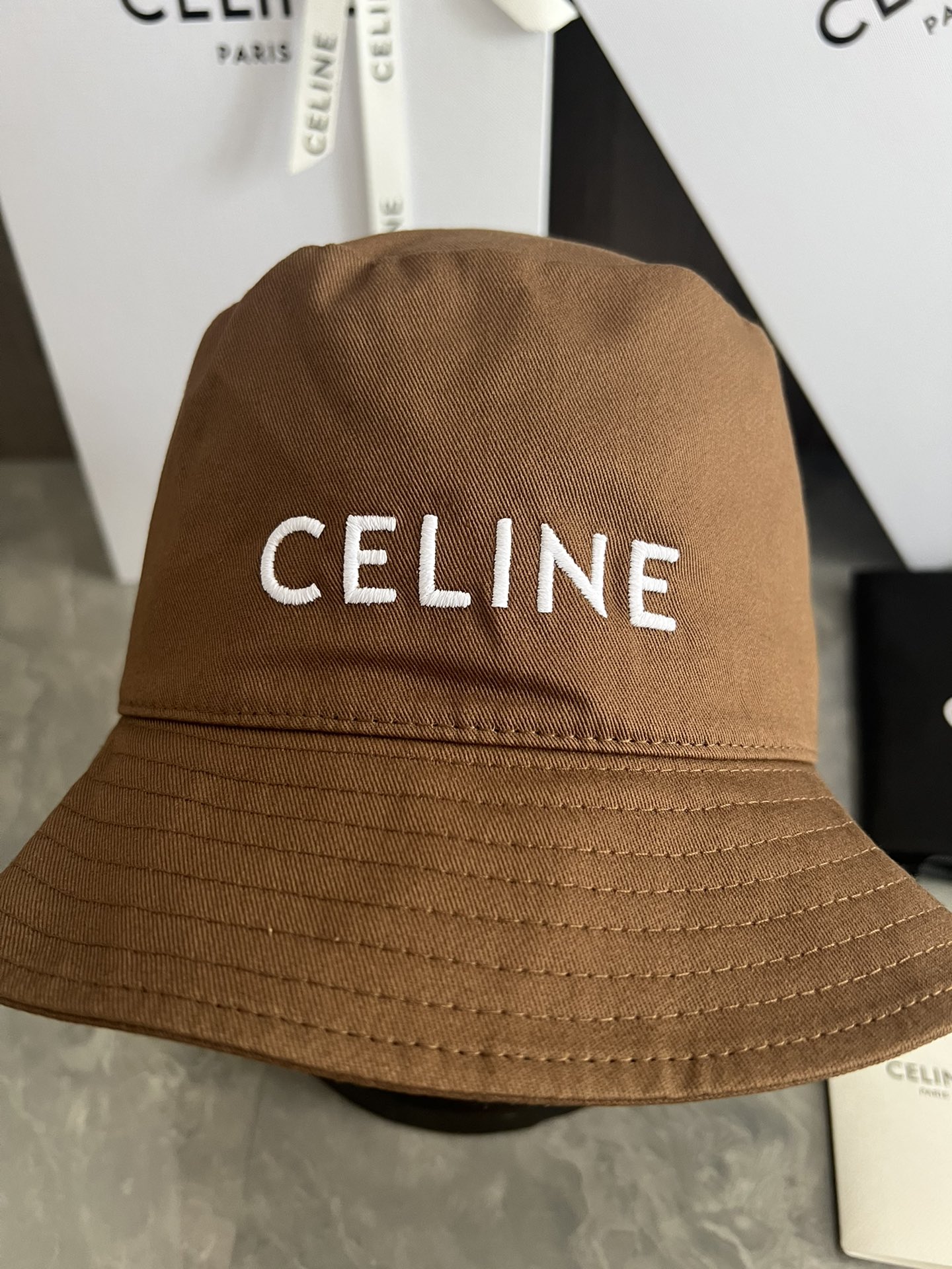 C-E Embroidered fisherman's hat is very light to wear, and the hat shape is also very beautiful without pressing the head.