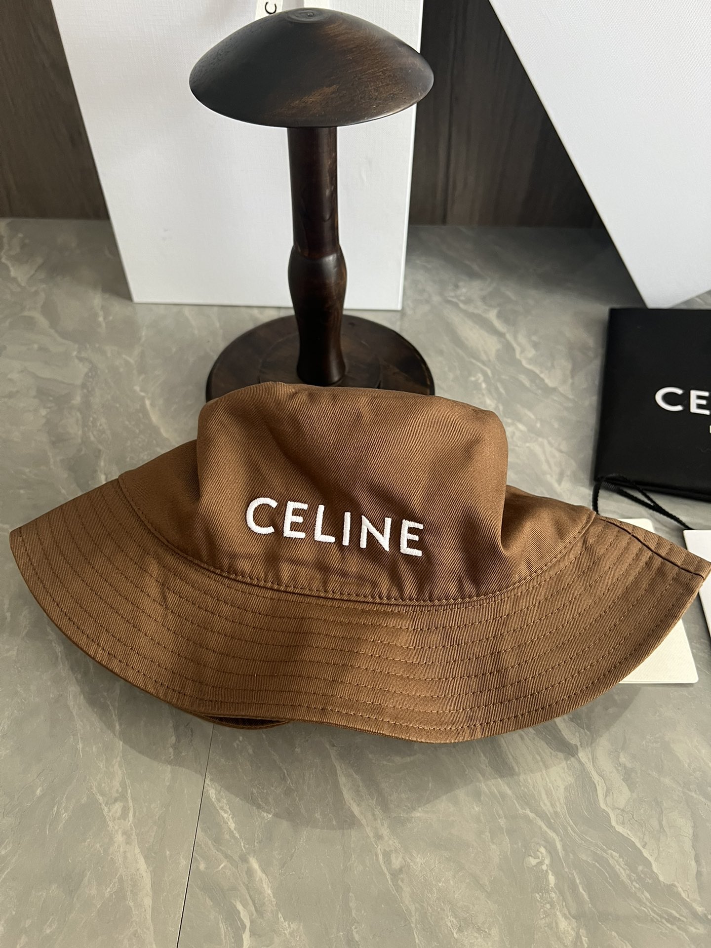 C-E Embroidered fisherman's hat is very light to wear, and the hat shape is also very beautiful without pressing the head.