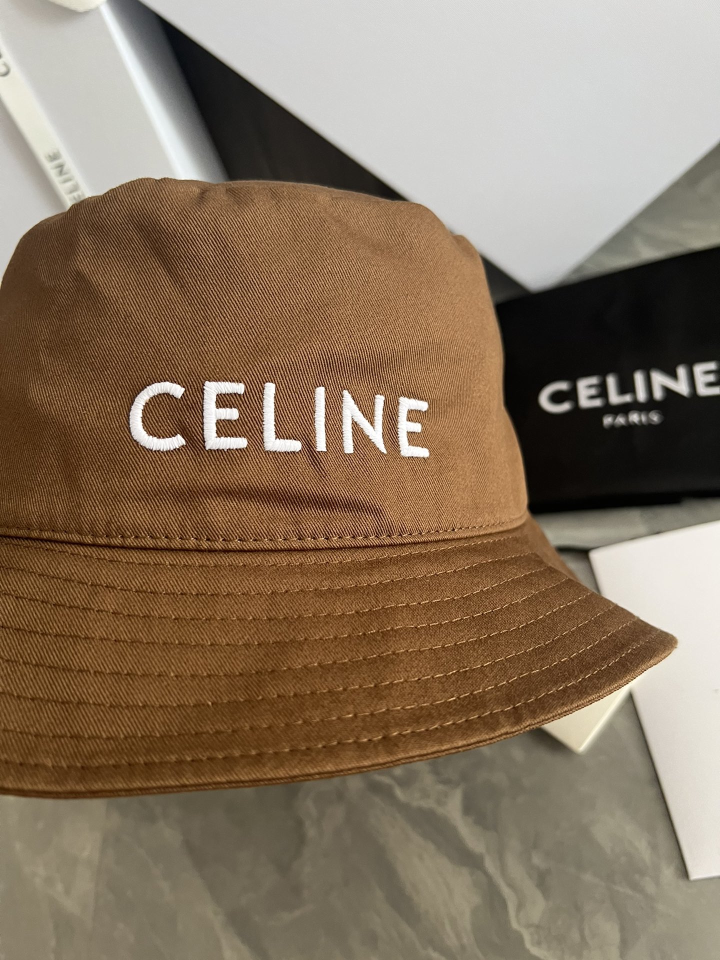 C-E Embroidered fisherman's hat is very light to wear, and the hat shape is also very beautiful without pressing the head.