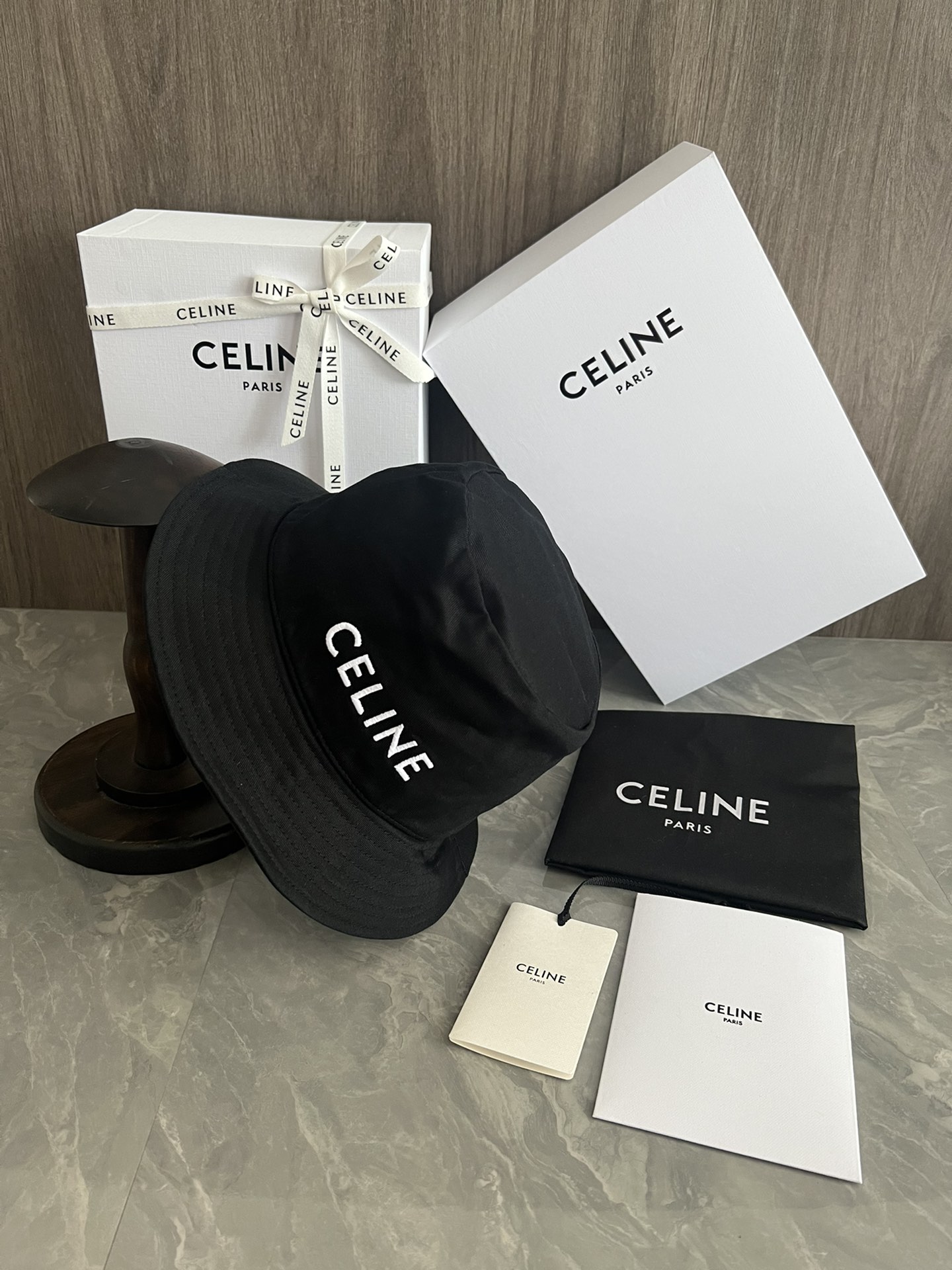 C-E Embroidered fisherman's hat is very light to wear, and the hat shape is also very beautiful without pressing the head.