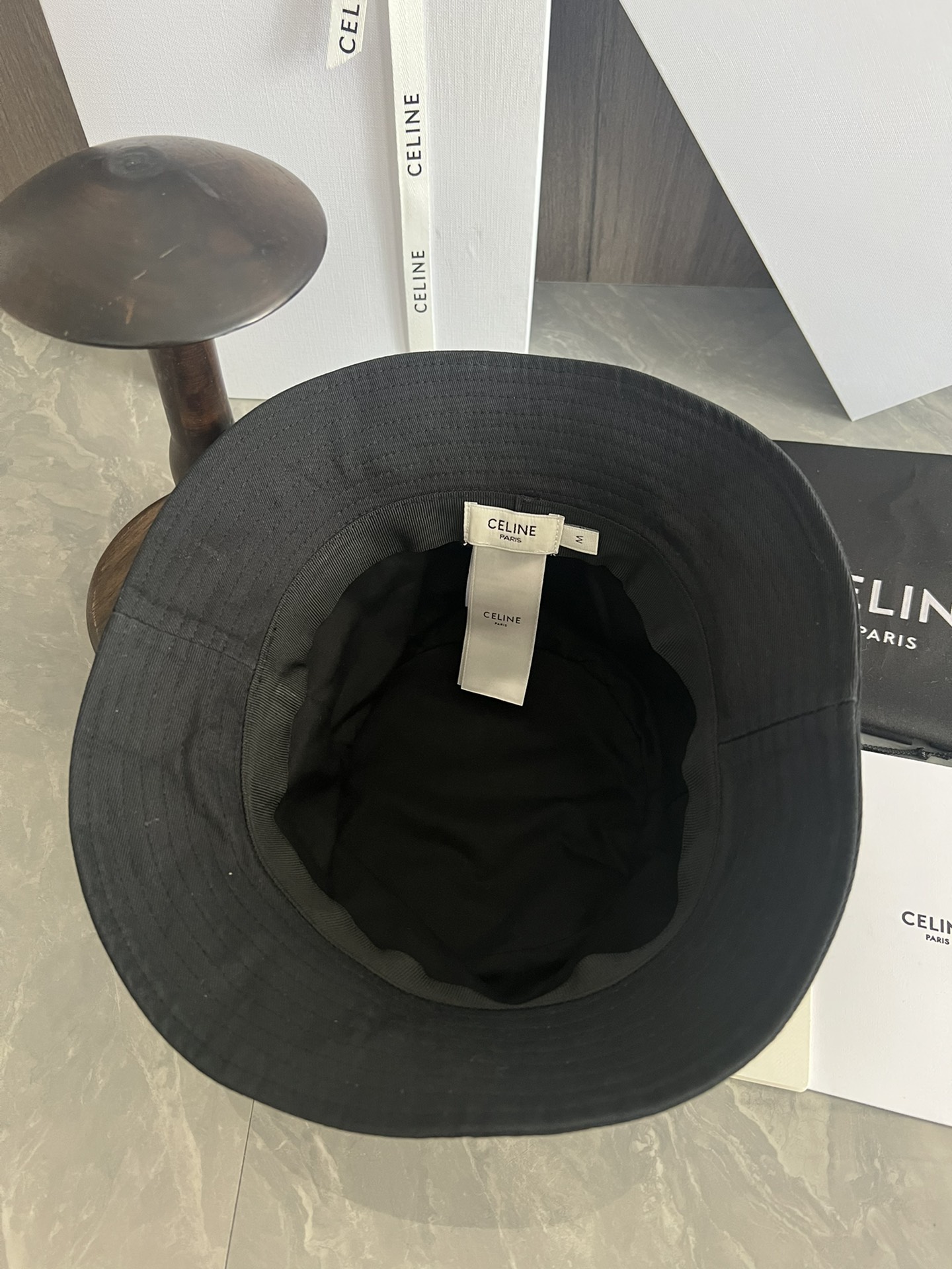 C-E Embroidered fisherman's hat is very light to wear, and the hat shape is also very beautiful without pressing the head.