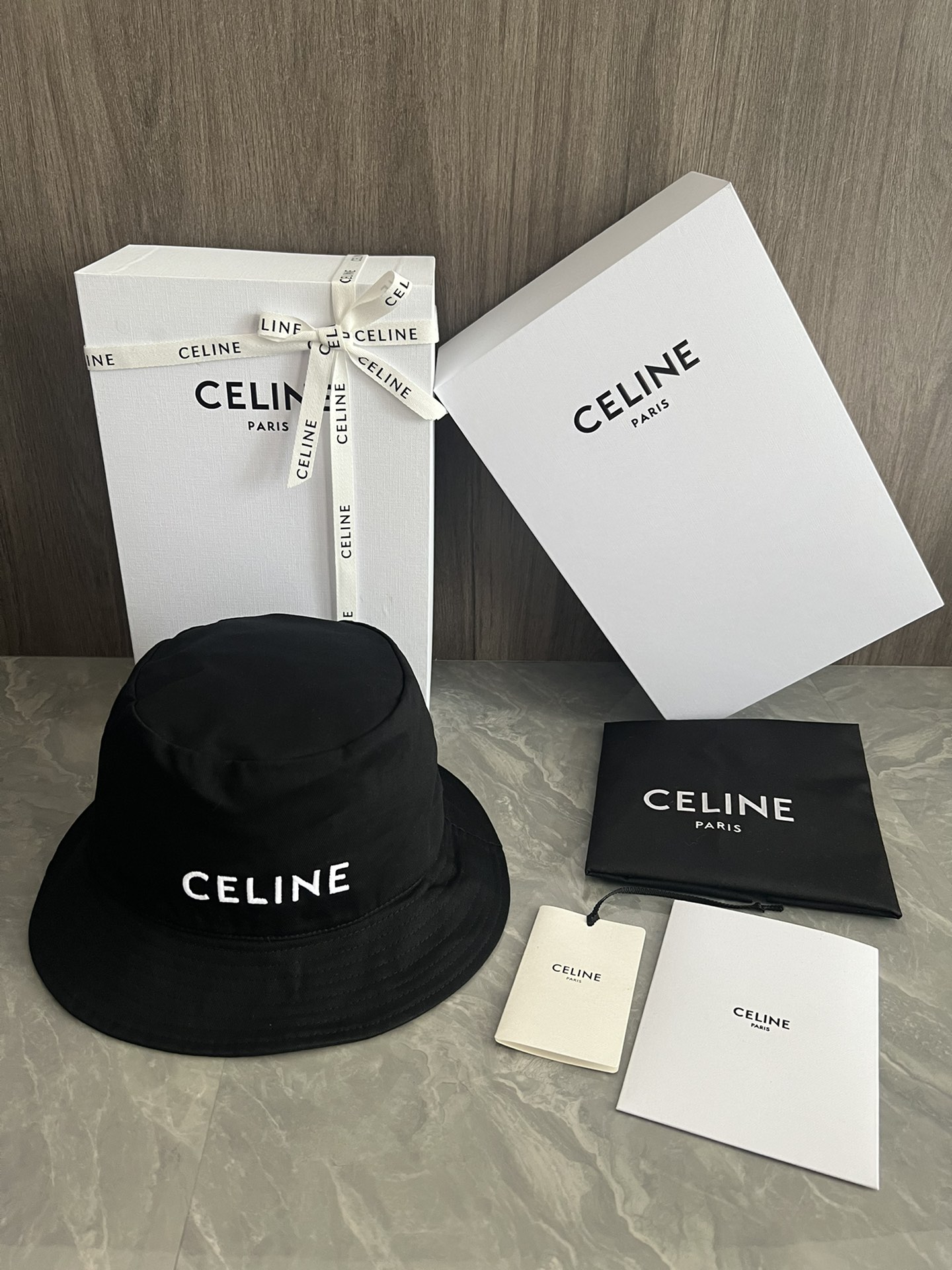 C-E Embroidered fisherman's hat is very light to wear, and the hat shape is also very beautiful without pressing the head.