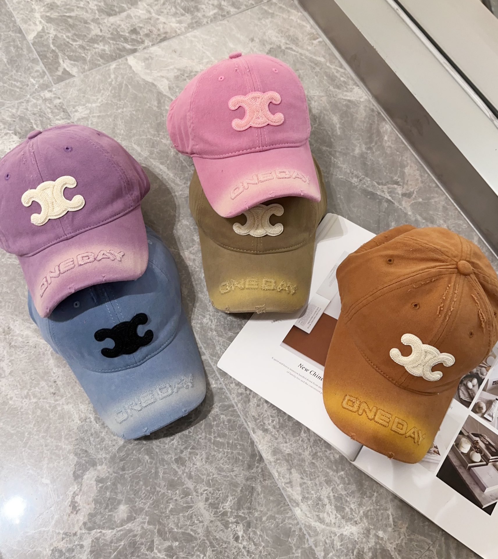 C-L New baseball cap Classic men's and women's models can be easily controlled.