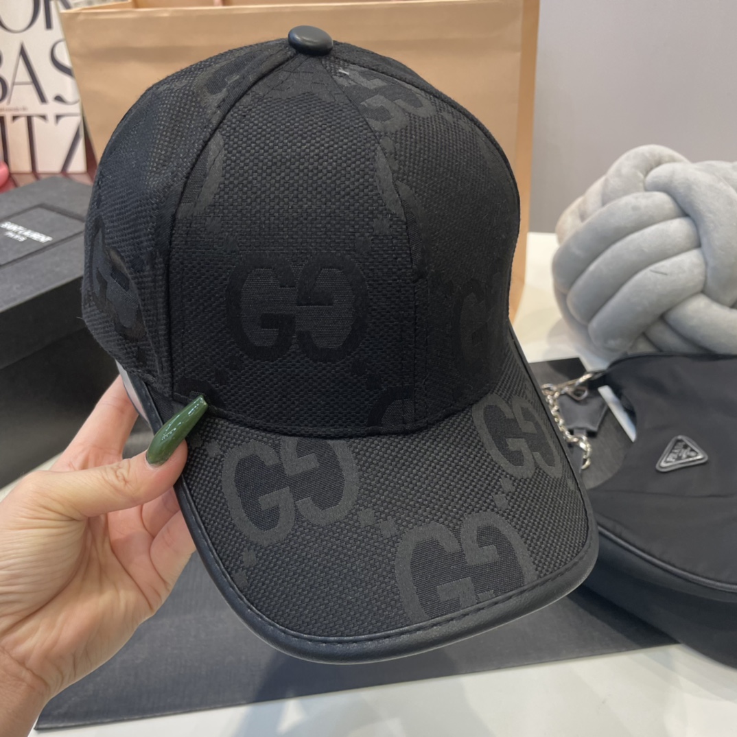 G-G The new simple embroidered baseball cap is very trendy! Leisure sports, classic production