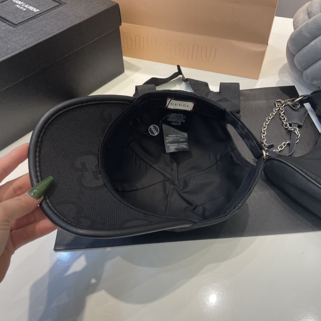 G-G The new simple embroidered baseball cap is very trendy! Leisure sports, classic production