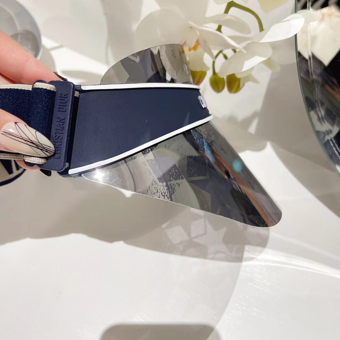 D-R Star Sun Hat adopts innovative design and playful sports modeling.