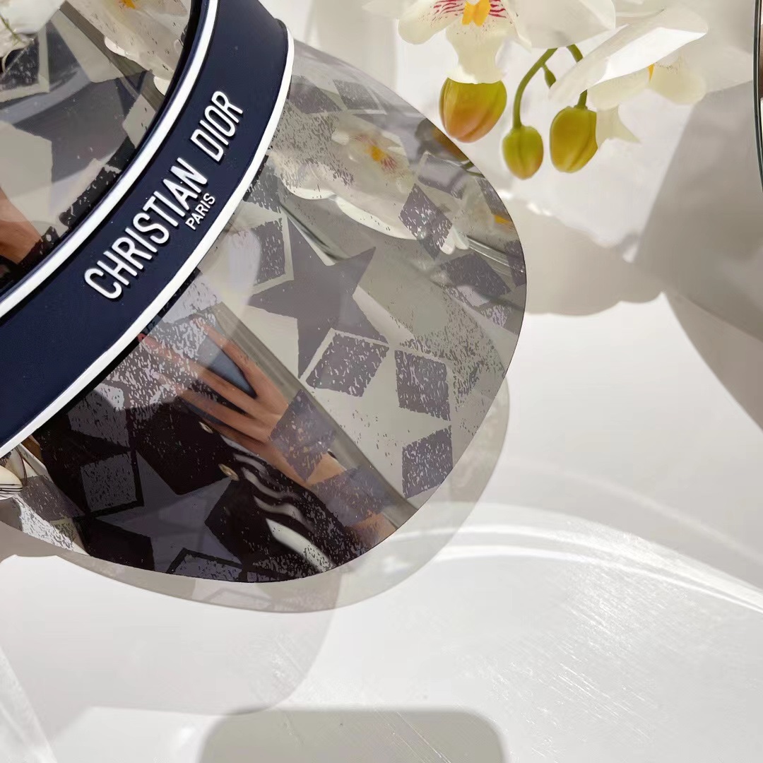 D-R Star Sun Hat adopts innovative design and playful sports modeling.