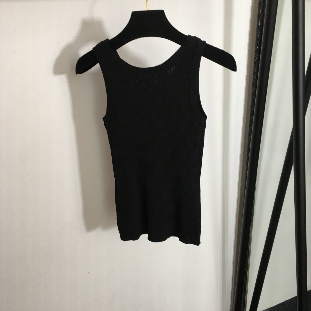 MIU Metal logo letter decorative vertical stripe slim knit vest