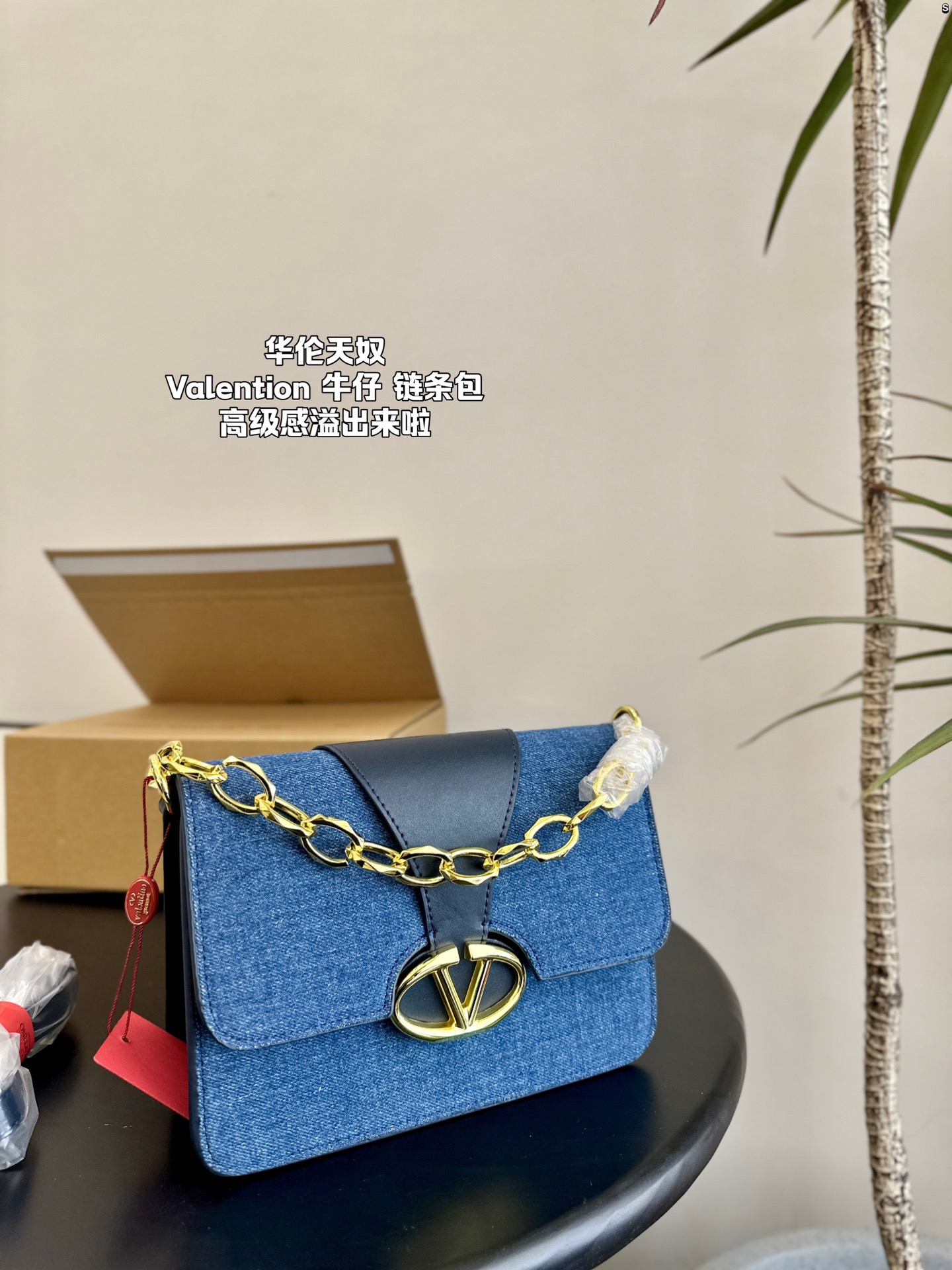 V-NO Jeans chain bag The sense of advanced is overflowing. This face value is very versatile.
