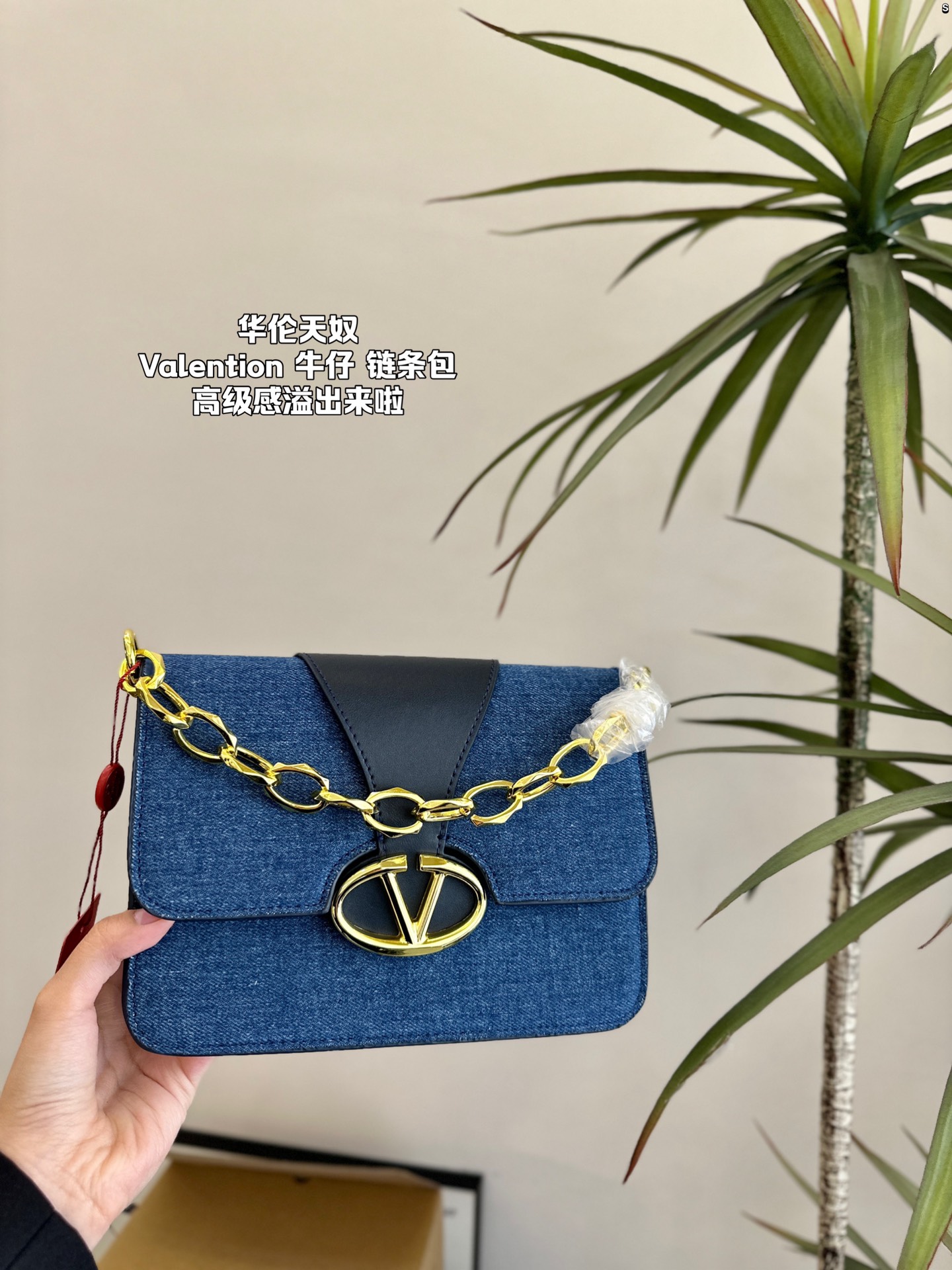 V-NO Jeans chain bag The sense of advanced is overflowing. This face value is very versatile.