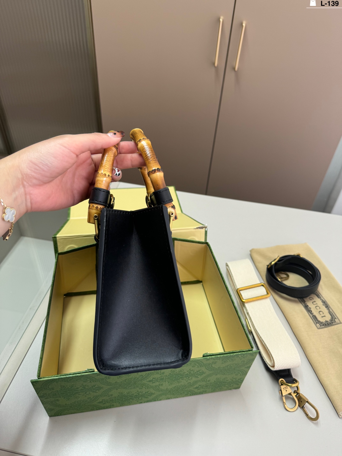 G-G Hollow series bamboo portable Diana shopping bag latest series