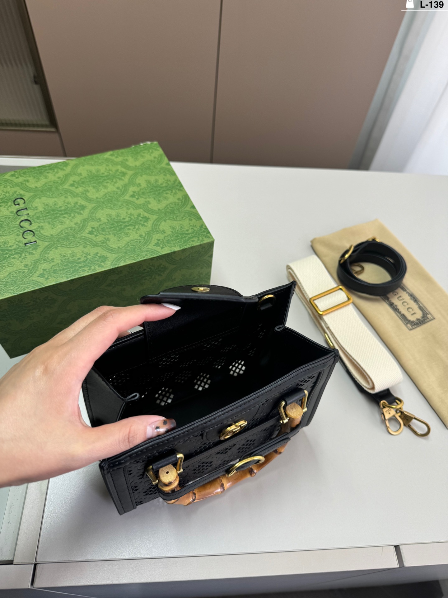 G-G Hollow series bamboo portable Diana shopping bag latest series