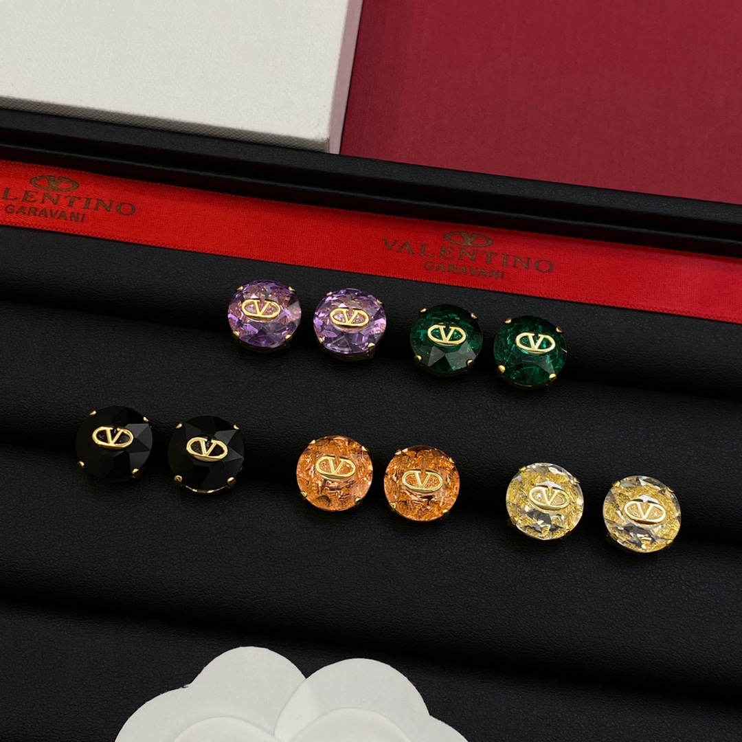 V-NO New earrings