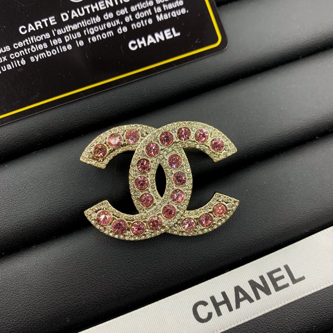C-L New brooch